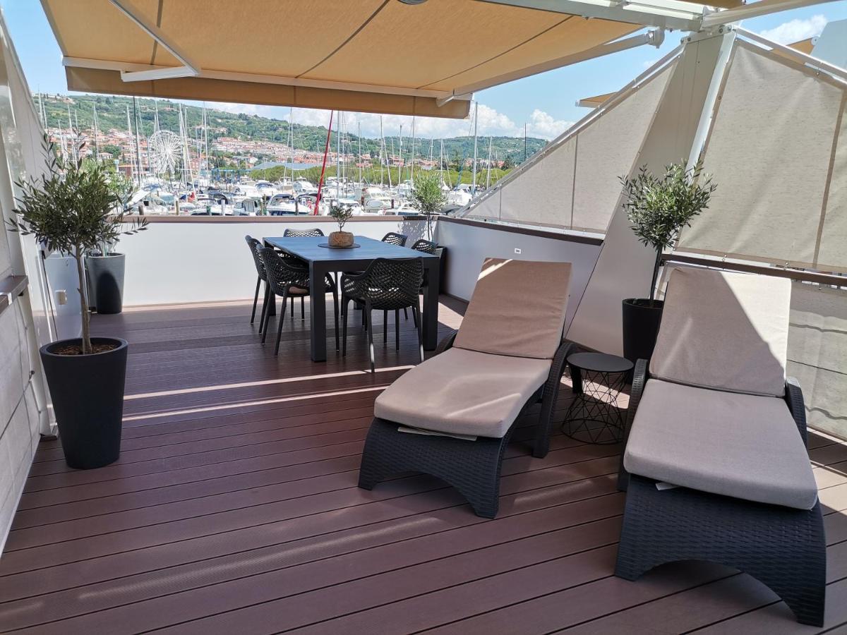Floating House - Sunset Villa Portorož Kültér fotó